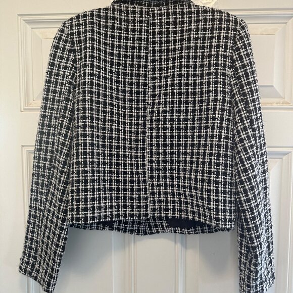 BCX Women's Jacket Size Black/White monochrome boucle textured crop jacket Sz M - Picture 4 of 9